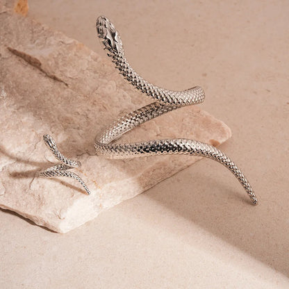 Zevella - Set Composto Da Bracciale E Anello Con Motivo a Serpente Scolpito